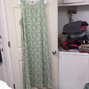Sleeveless Green Floral Maxi Dress
